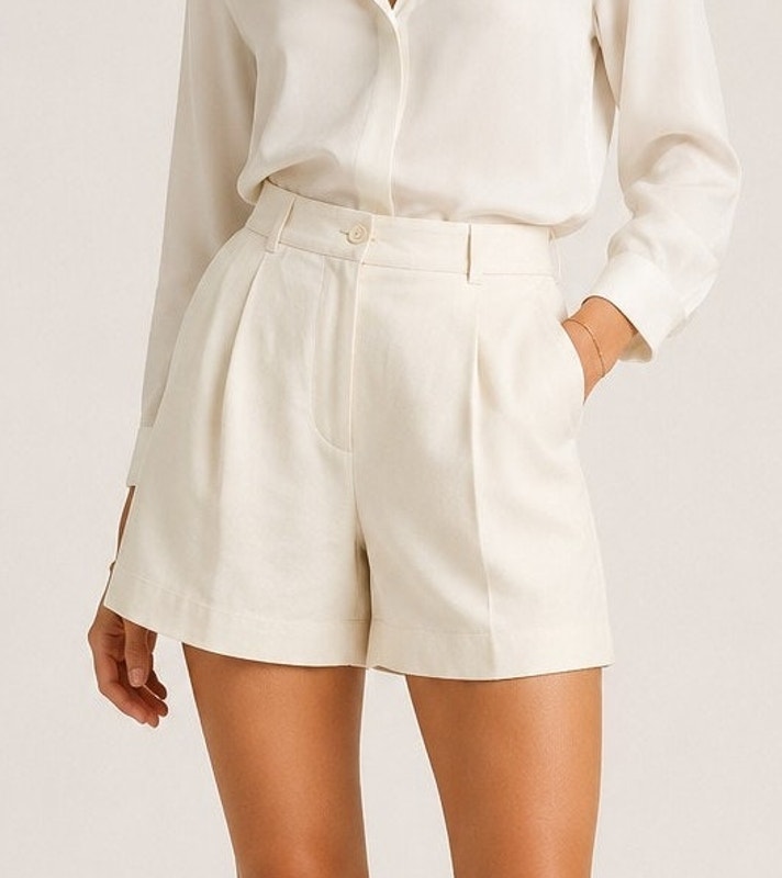 Tommy Bahama Womens 100% Silk Pleated High Rise Short Size 14 Cream Old Money